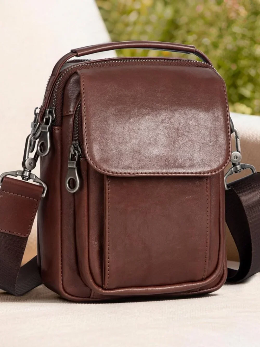 Men's Coffee Leather Shoulder Sling Travel Crossbody Stylish Magnetic Buckle Bag